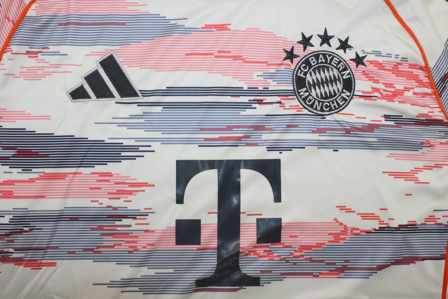Bayern MĂșnich Visita - 25/26