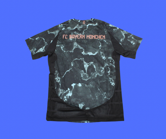 Bayern Múnich Visita - 24/25