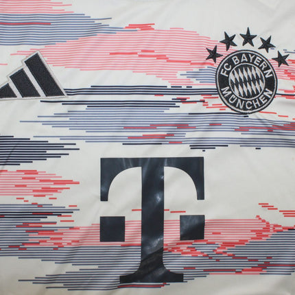 Bayern Múnich Visita - 25/26