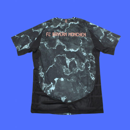 Bayern Múnich Visita - 24/25