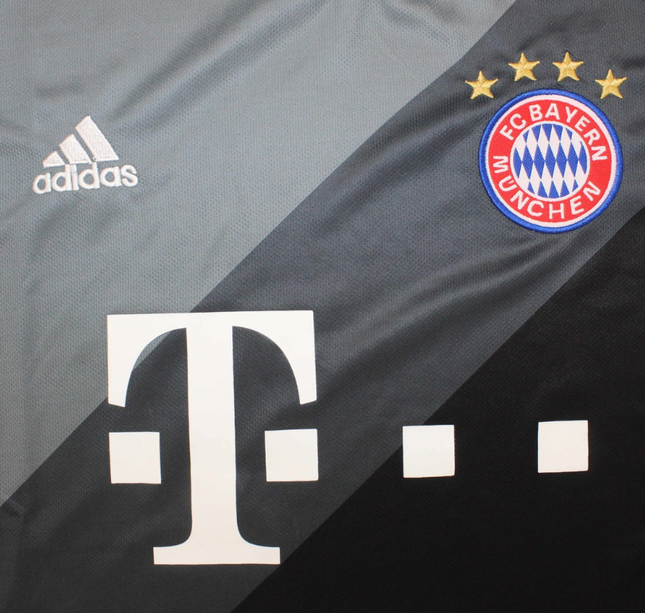 Bayern Munich Visita - 16/17