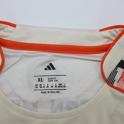 Bayern Múnich Visita - 25/26