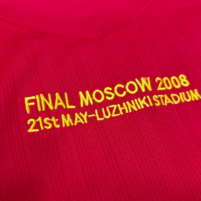 Bordado dorado conmemorativo Final Moscow 2008 sobre el jersey rojo retro del Manchester United manga larga.