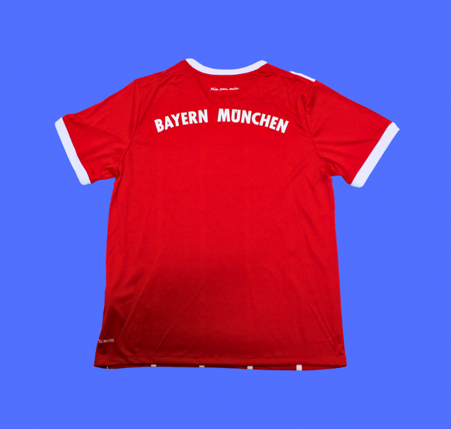 Bayern Múnich Local - 17/18