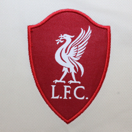 Liverpool Visita - 25/26