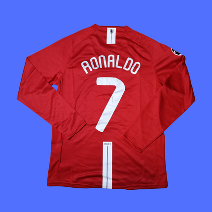 Espalda del jersey retro Manchester United 2008 rojo, manga larga con nombre Ronaldo y número 7 en blanco.