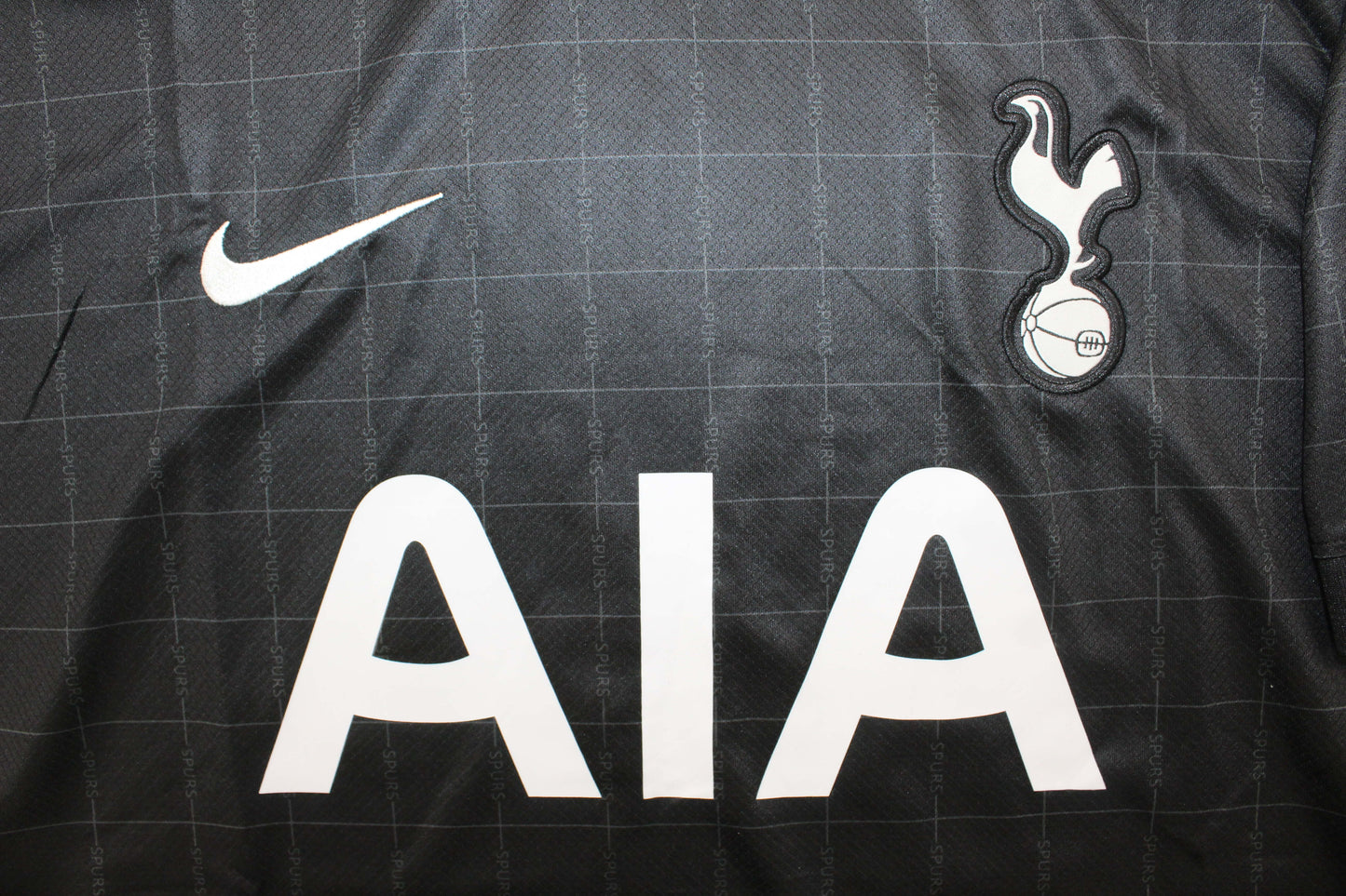 Tottenham Visita - 25/26