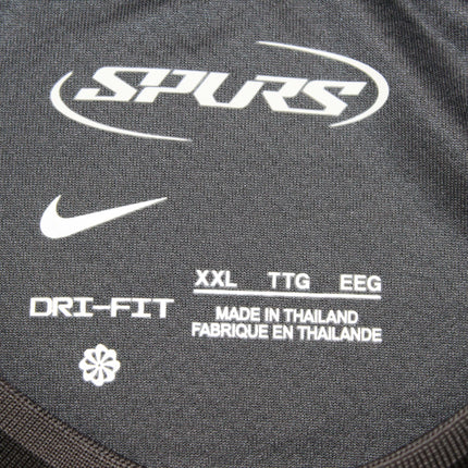 Tottenham Visita - 25/26