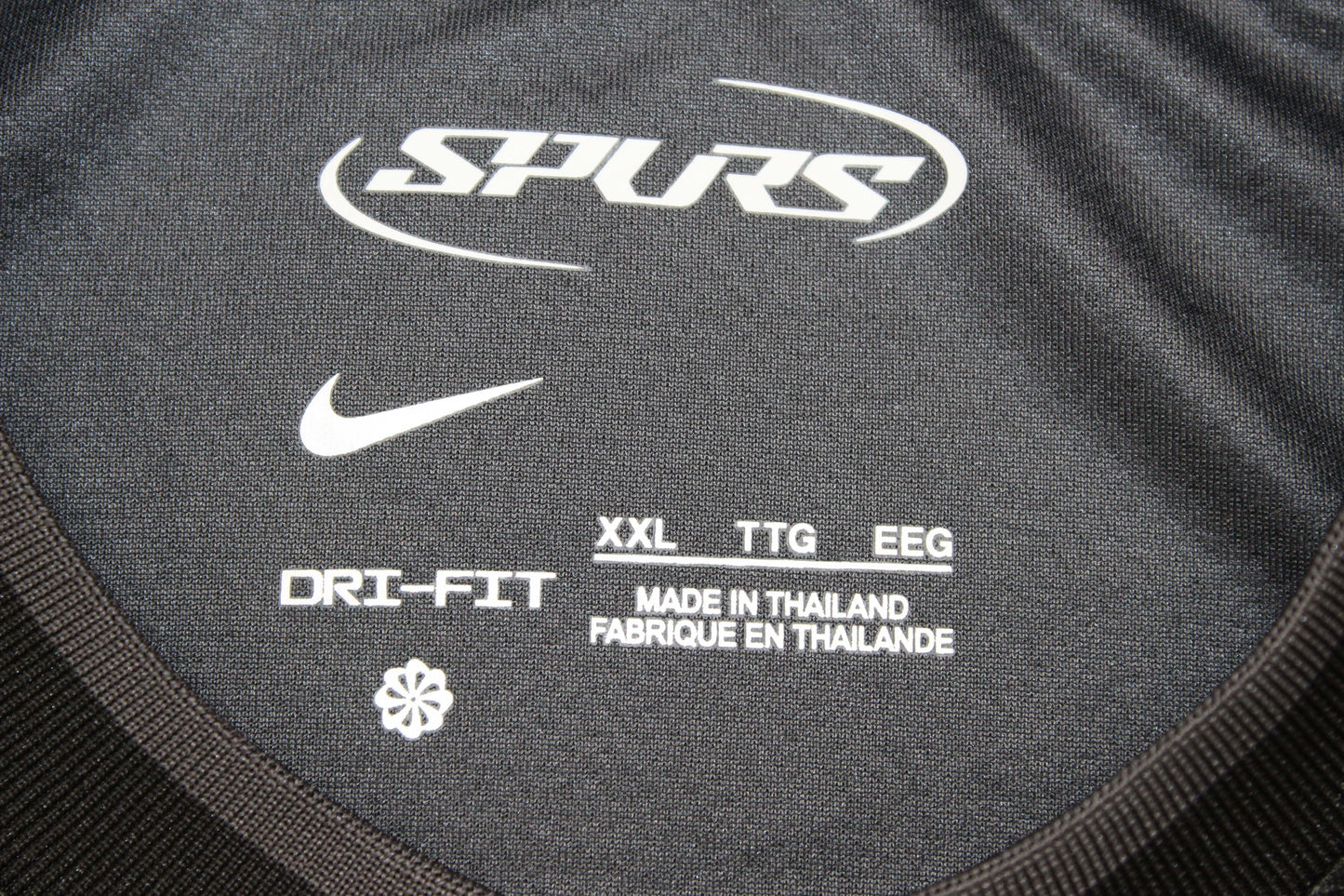 Tottenham Visita - 25/26