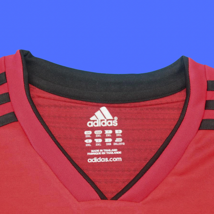 Manchester United Local - 18/19